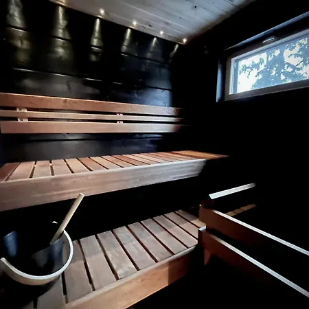 Chalet Black